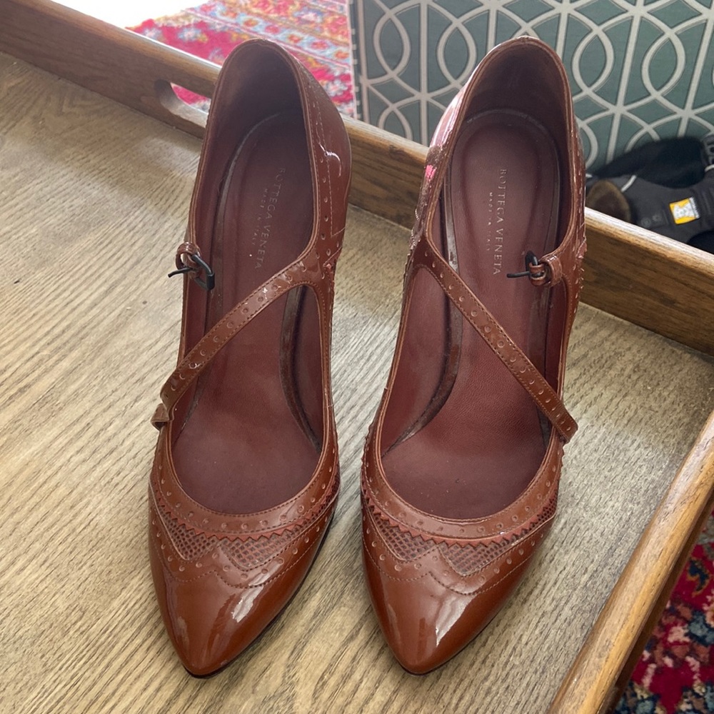 Maroon Bottega Veneta heels